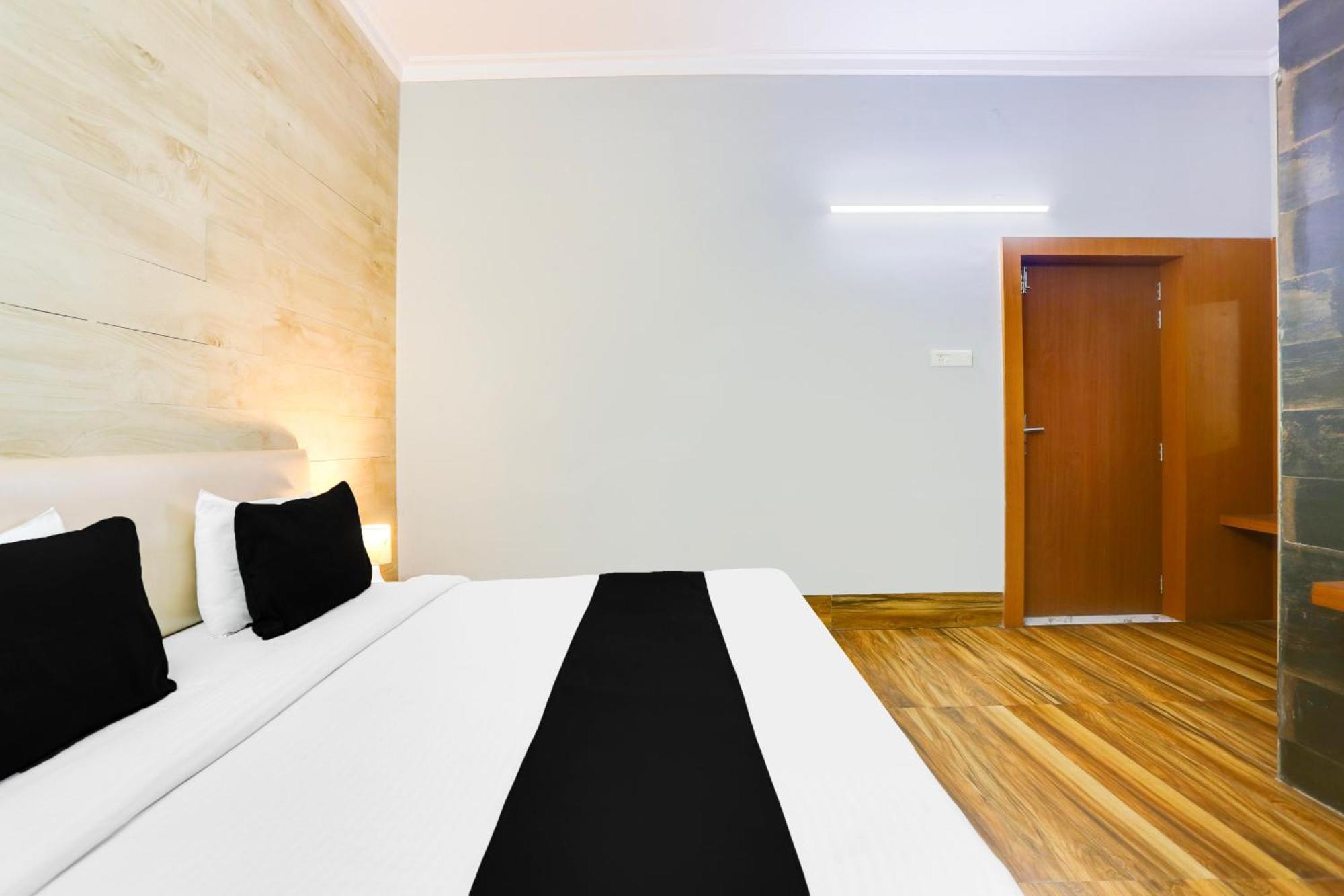 Super Collection O Bhiwadi Hotel Екстериор снимка