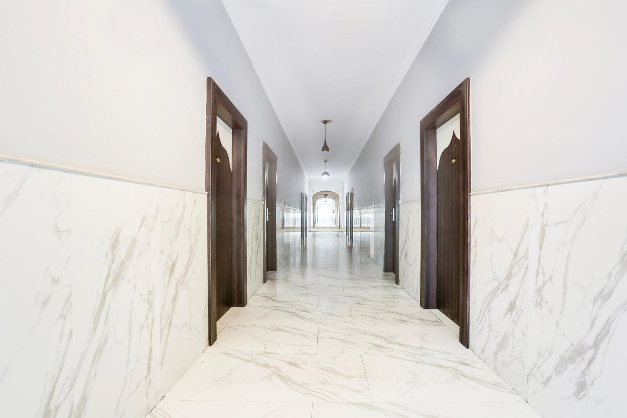 Super Collection O Bhiwadi Hotel Екстериор снимка